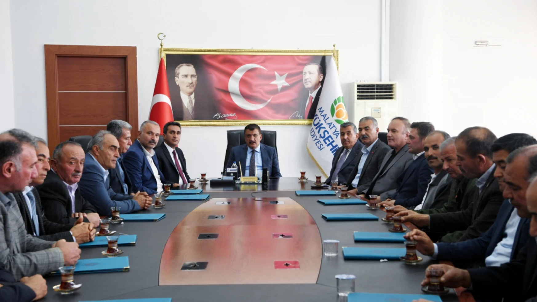 Başkan Gürkan ,Kuluncak İlçesi Heyetiyle Bir Araya Geldi