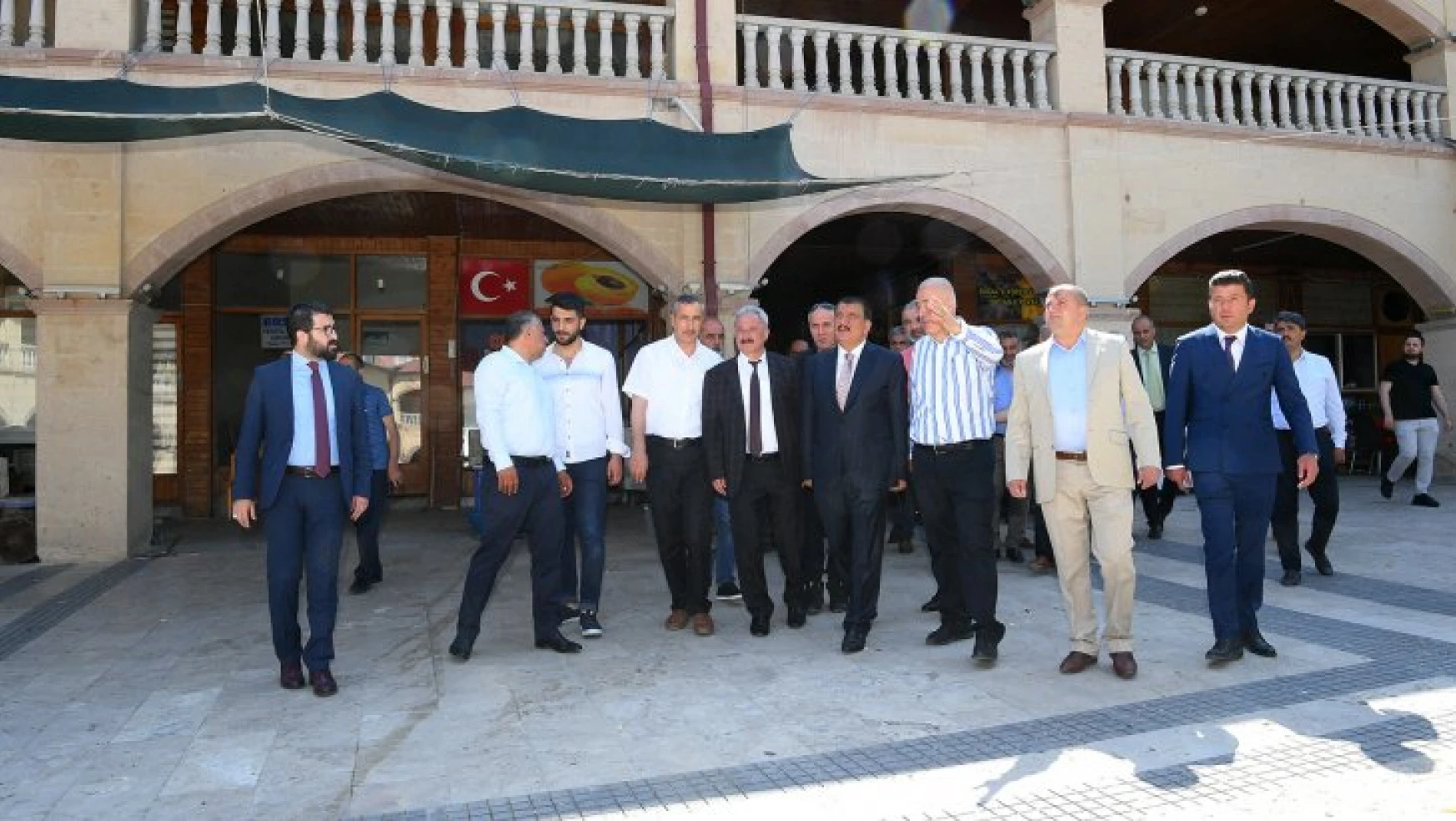 Başkan Gürkan Şire Pazarını ziyaret etti