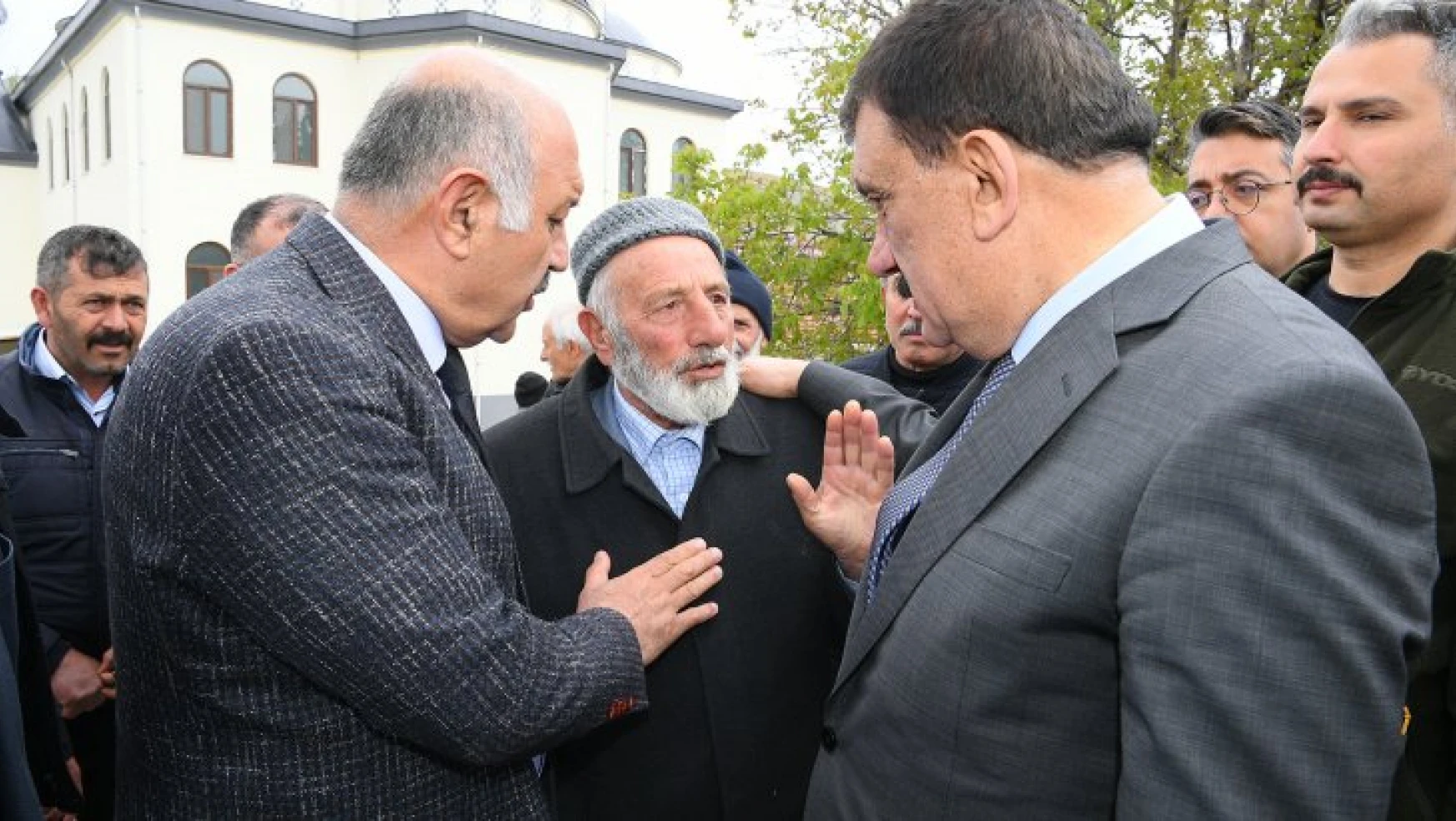 Başkan Gürkan Sürgü Mahallesini ziyaret etti