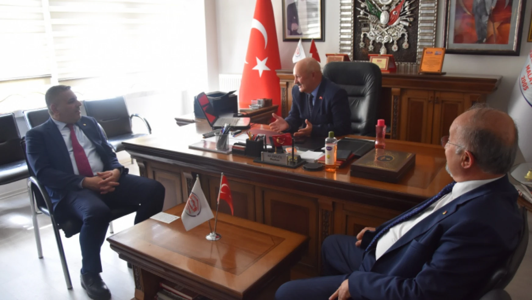Başkan Sadıkoğlu: 'Emlakçılara güvenin'
