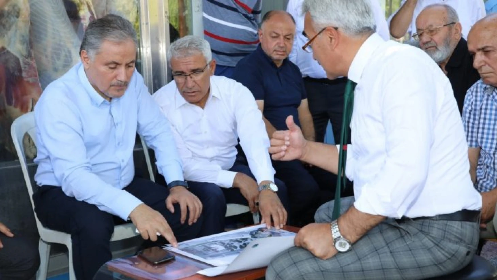 Battalgazi Belediye Başkanı Osman Güder Ve Ak Parti Malatya Milletvekili Ahmet Çakır, Eskimalatya Meydan Projesini İnceledi.