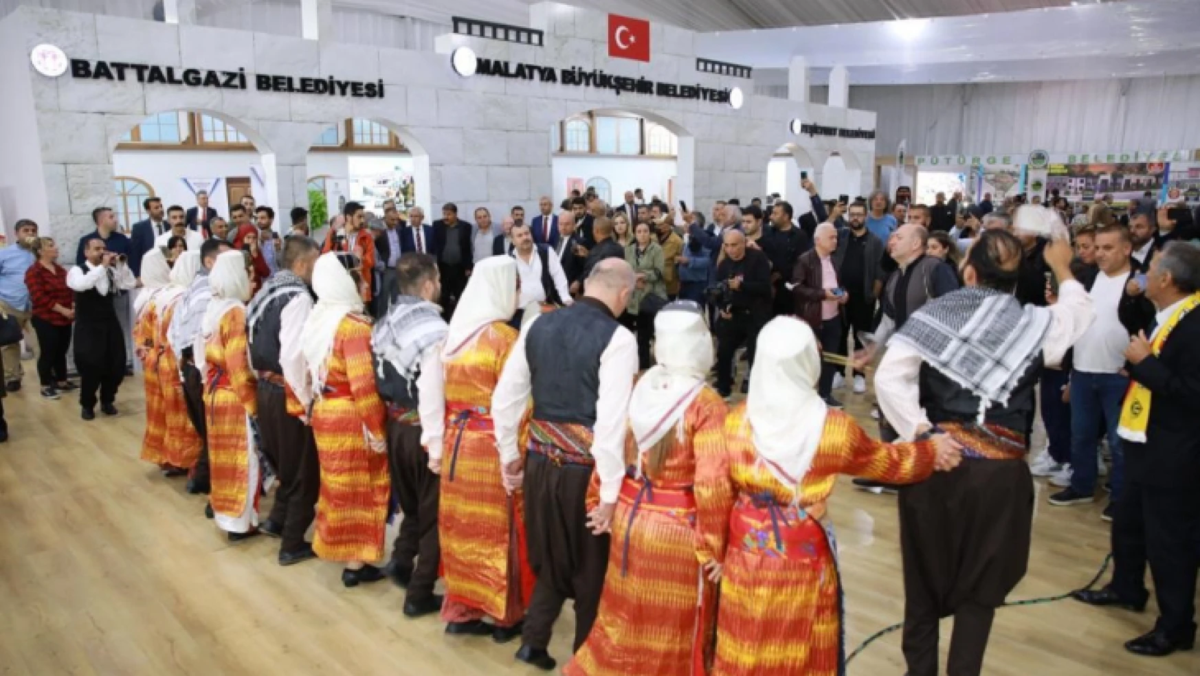 Battalgazi Belediye Başkanı Osman Güder, Malatya Tanıtım Günlerinde İstanbul'daki Malatyalılarla Buluştu.