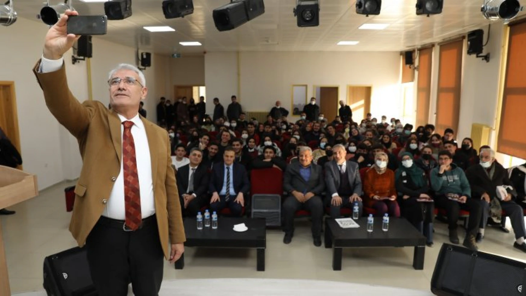 Battalgazi Belediyesi'nden 4 Bin 105 Öğrenciye Sınav Desteği