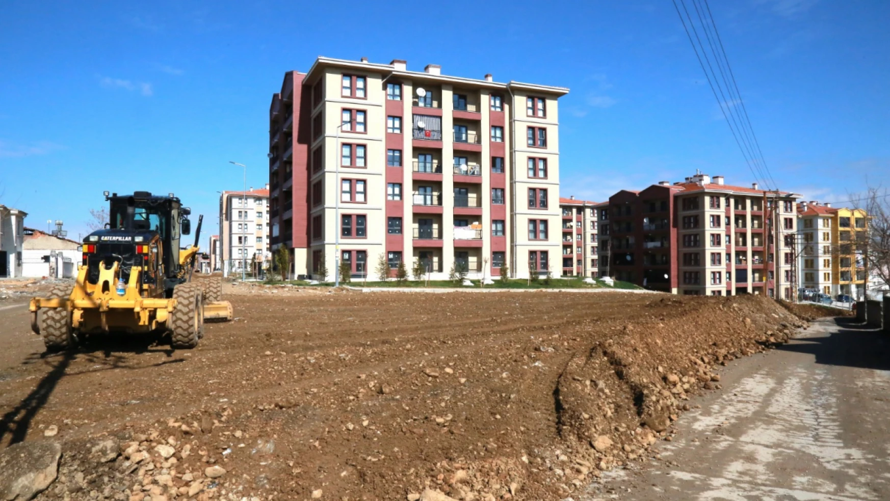 Battalgazi Belediyesi, Şehit Fevzi Mahallesi'ndeki Yollarda Altyapı Sağlamlaştırma Çalışmaları Gerçekleştirdi