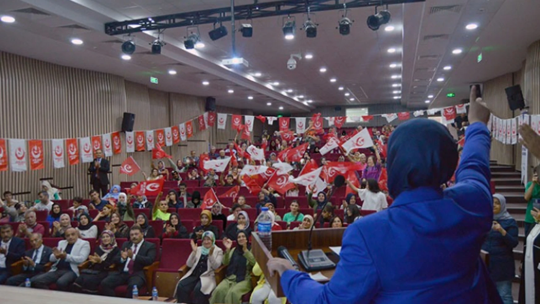 BBP Kadın Kolları Genel Başkanı Dilek Keskin Malatya'da Bayanlarla Bir Araya Geldi
