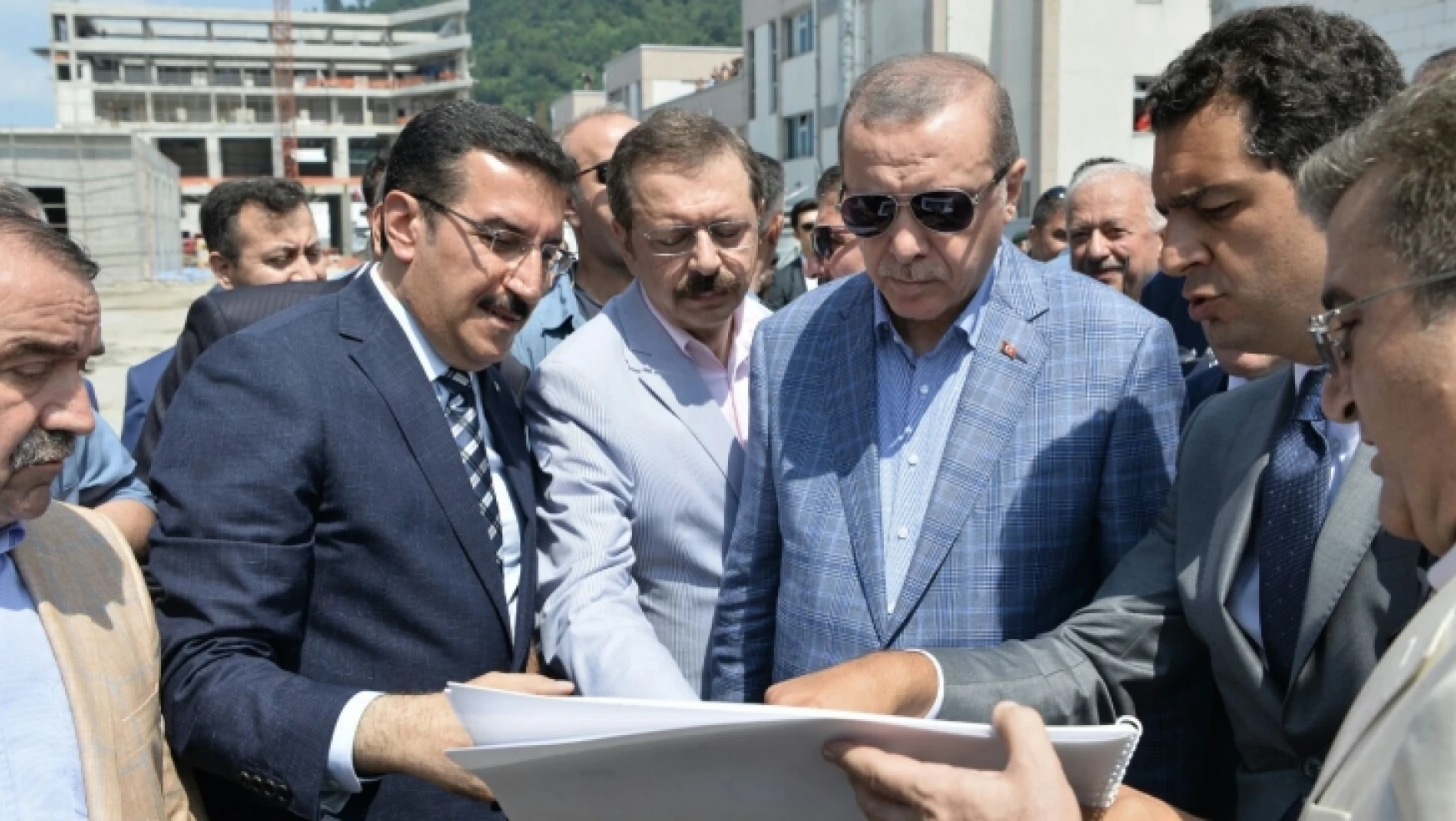 Cumhurbaşkanı Erdoğan, Sarp Gümrük Kapısında