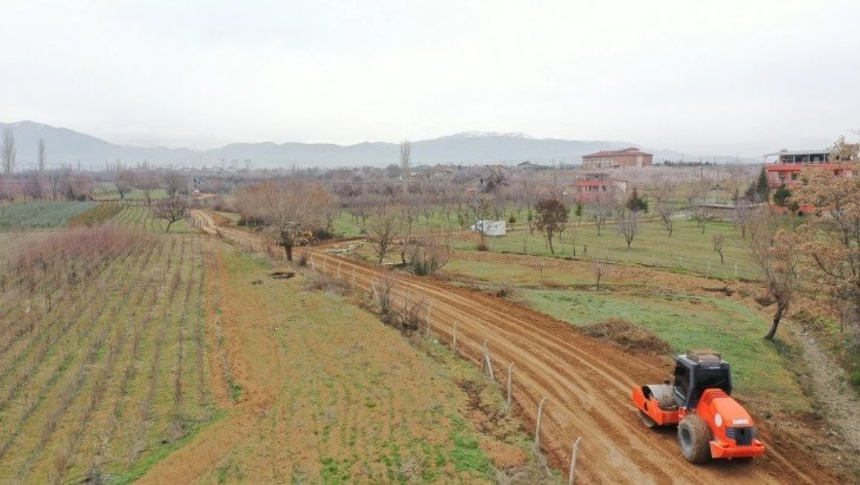 Cevatpaşa ile Topsöğüt  Mahallesinde 4 km yeni yol güzergahı