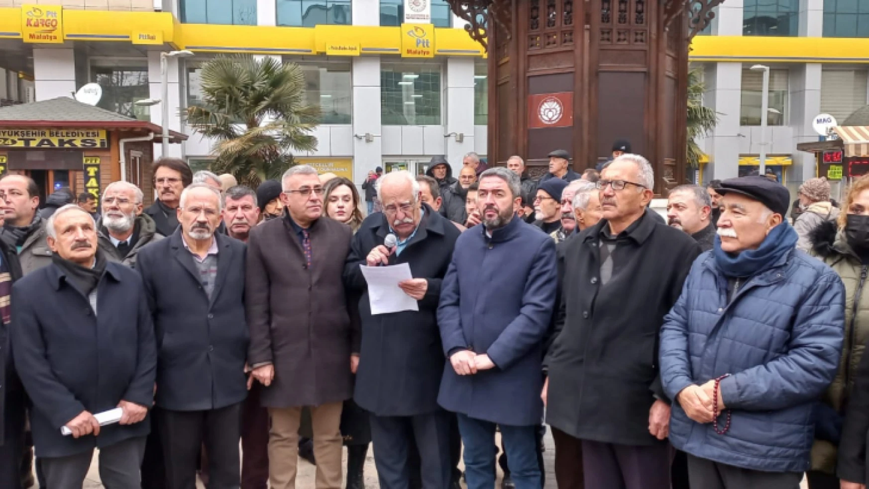 CHP Emekli ve Memura verilen zammı protesto etti