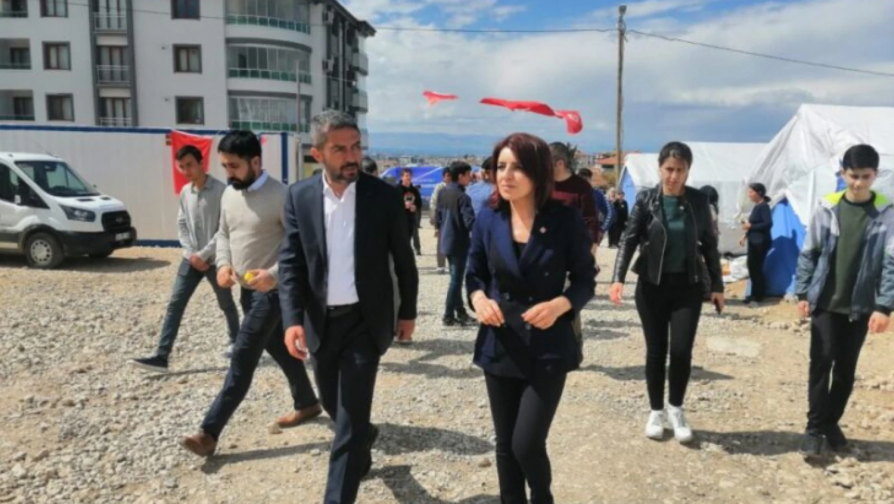 CHP Mersin Milletvekili Adayı Gülcan Kış Kiraz'a destek ziyaretinde bulundu