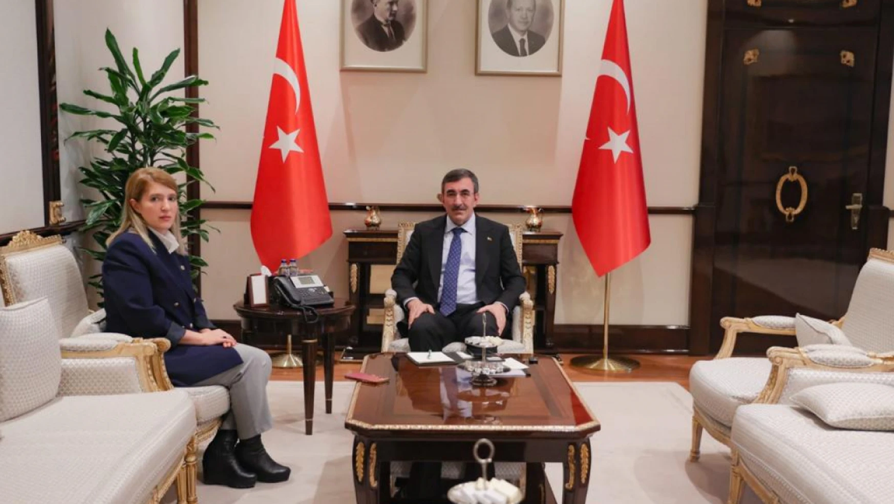 Cumhurbaşkanı yardımcısı Malatya Milletvekili Ölmeztoprak ile görüştü