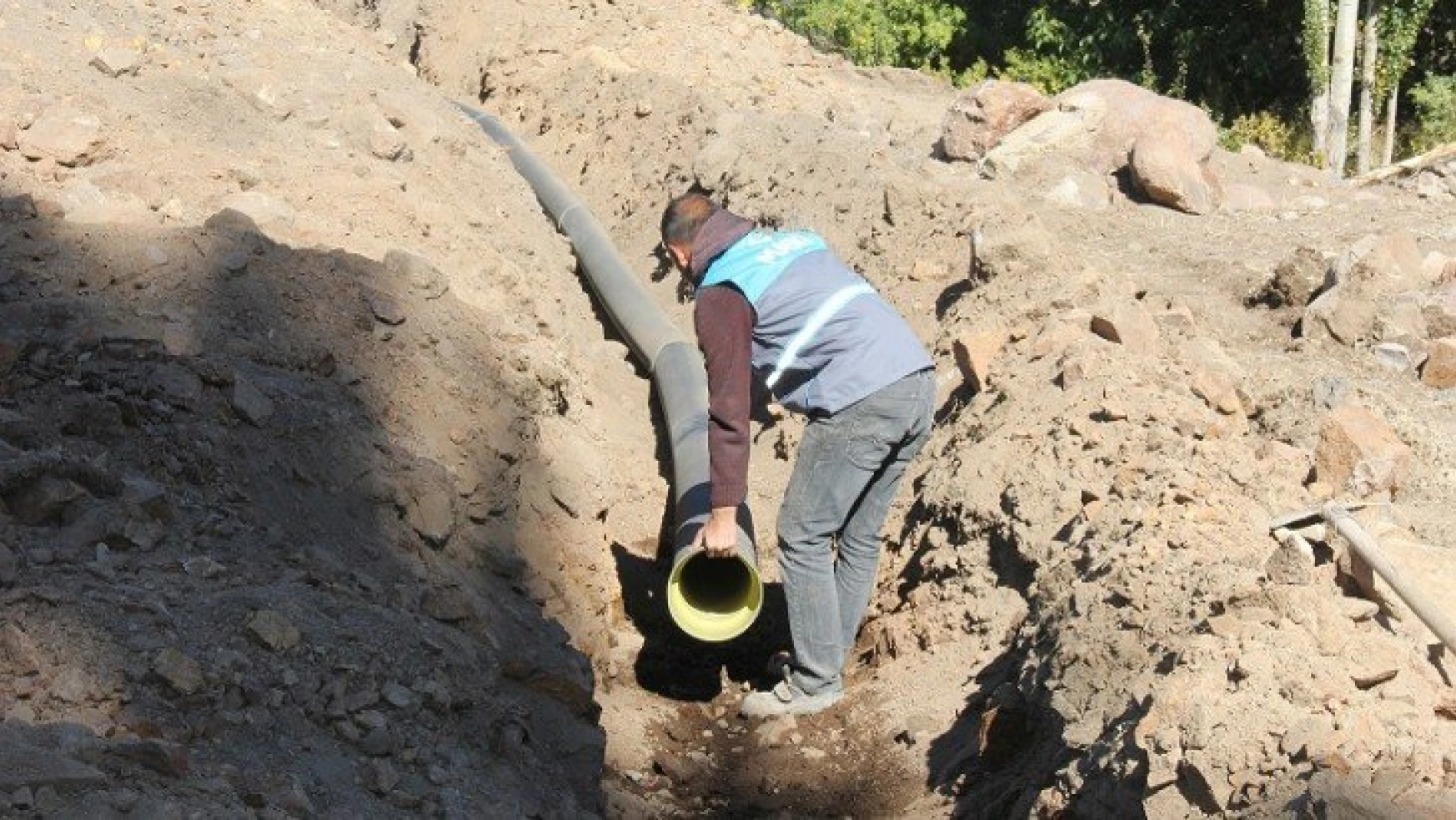 Dikili Mahallesi'nde kanalizasyon hattı çalışması başlatıldı