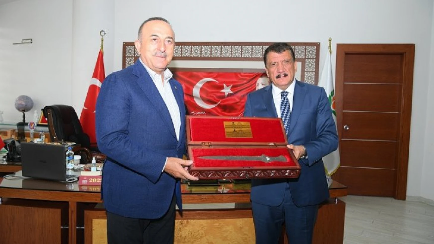 Dışişleri Bakanı Mevlüt Çavuşoğlu'ndan Başkan Gürkan'a ziyaret