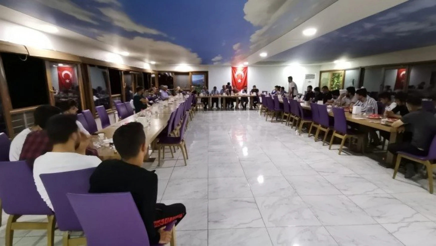 Doğanşehir'de MHP Ve Ülkü Ocakları İstişare toplantısında bir araya geldi