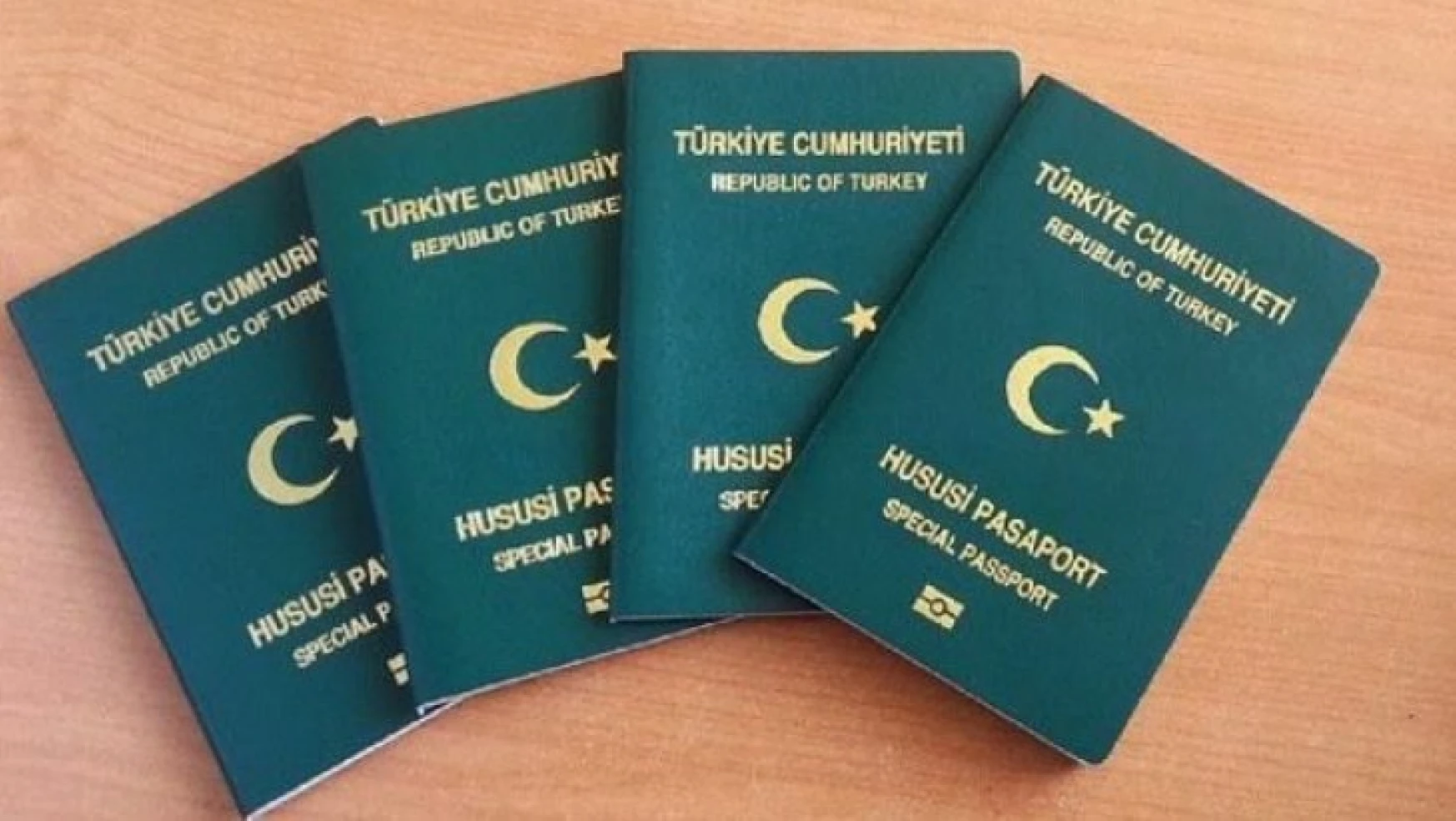 Egeli 509 ihracatçının başına yeşil pasaport kondu