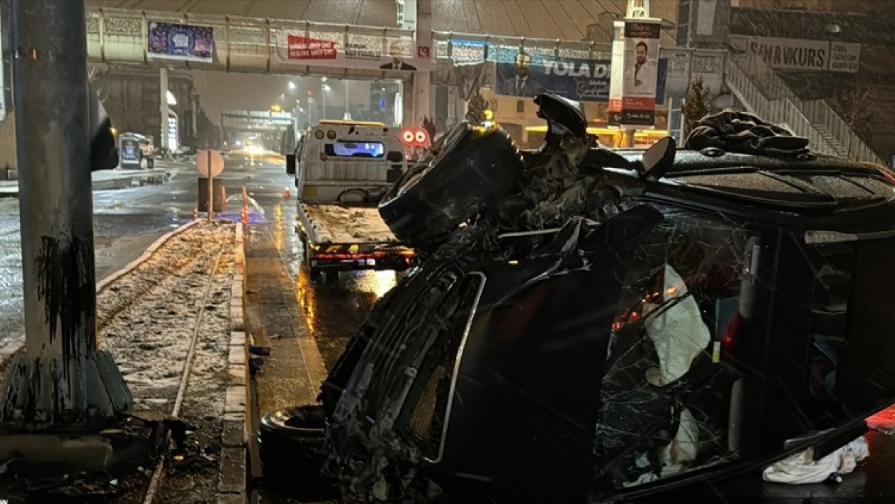 Elazığ'da devrilen otomobildeki 6 kişi yaralandı