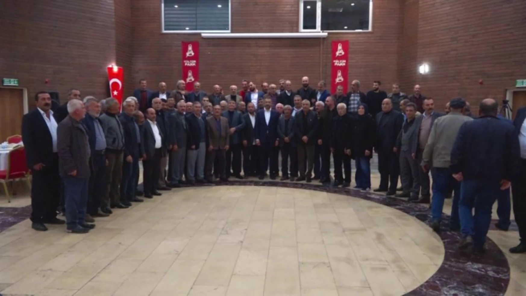 Elazığ'da MHP İl Teşkilatı Meclis Üyeleri İle Muhtarlarla Bir Araya Geldi