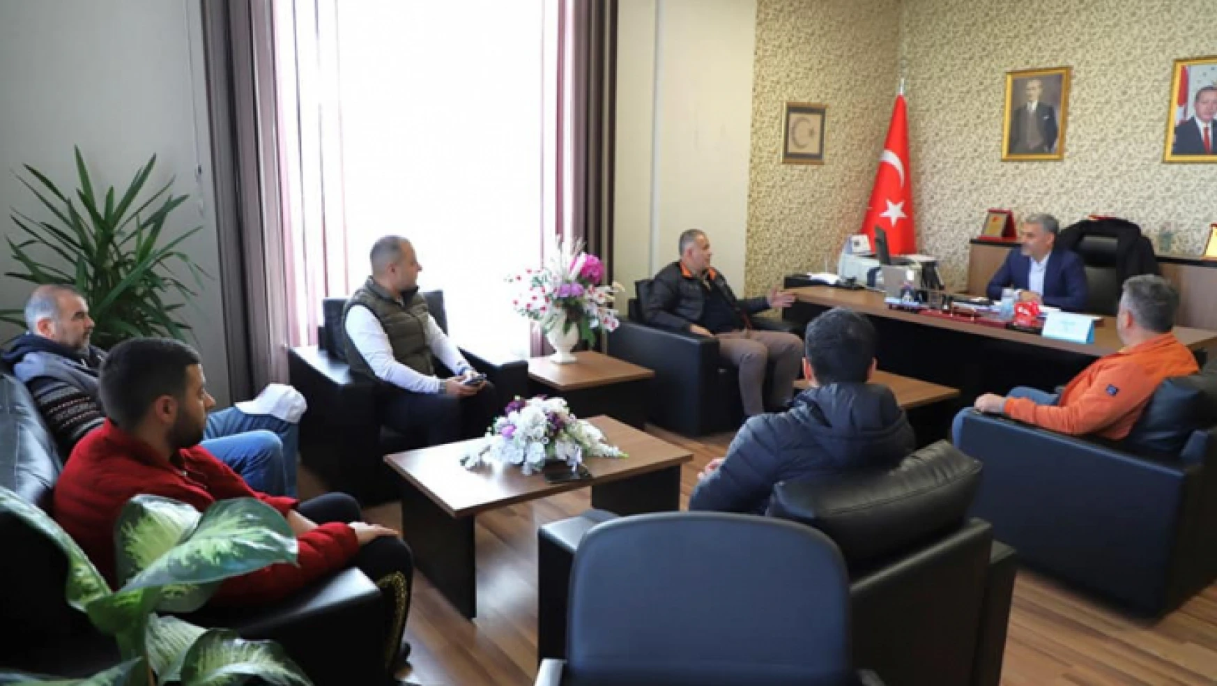 Federasyon Başkanı Çolakoğlu Kayhan'ı ziyaret etti