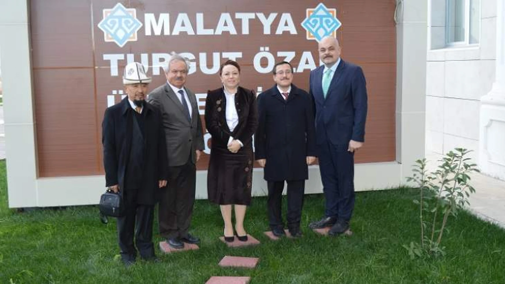 Rektör Kızılay'dan Rektör Karabulut'a ziyaret