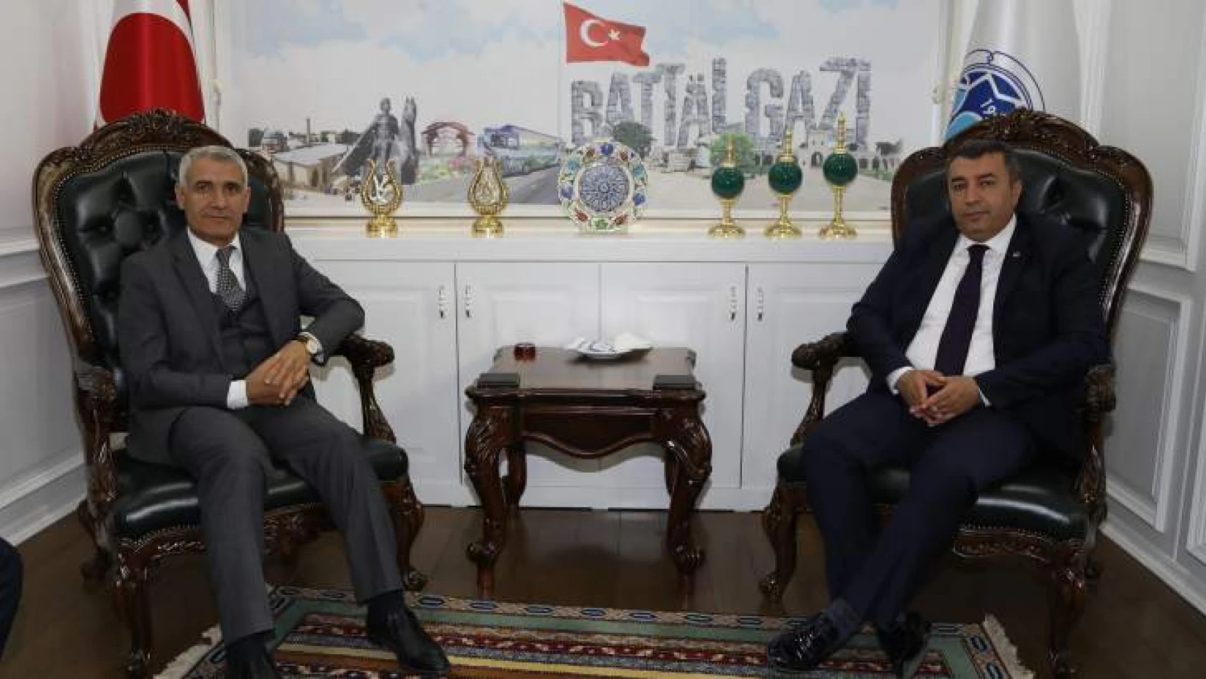 Malatya Ticaret Borsası Başkanı Özcan, Başkan Güder'i Ziyaret Etti