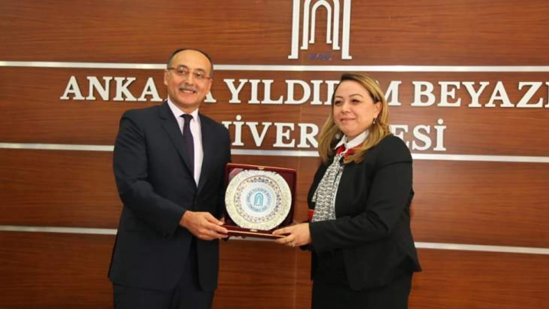 Rektör Prof. Dr. Karabulut için AYBÜ'de veda töreni düzenlendi