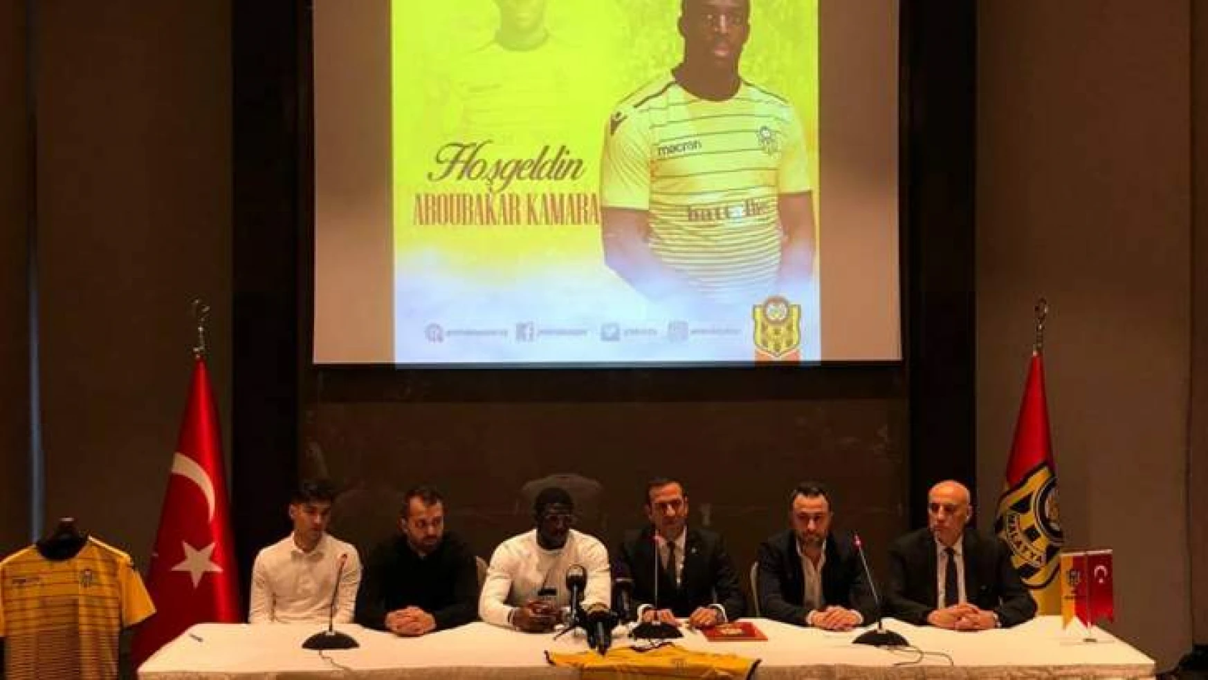 Evkur Yeni Malatyaspor Aboubakar Kamara ile sözleşme imzaladı