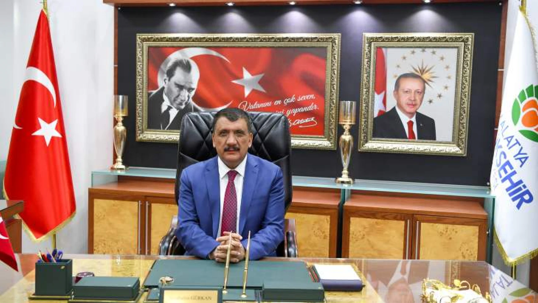 Türk Siyasetine Damga Vuran Özal Ve Fendoğlu'nu Rahmetle Anıyoruz