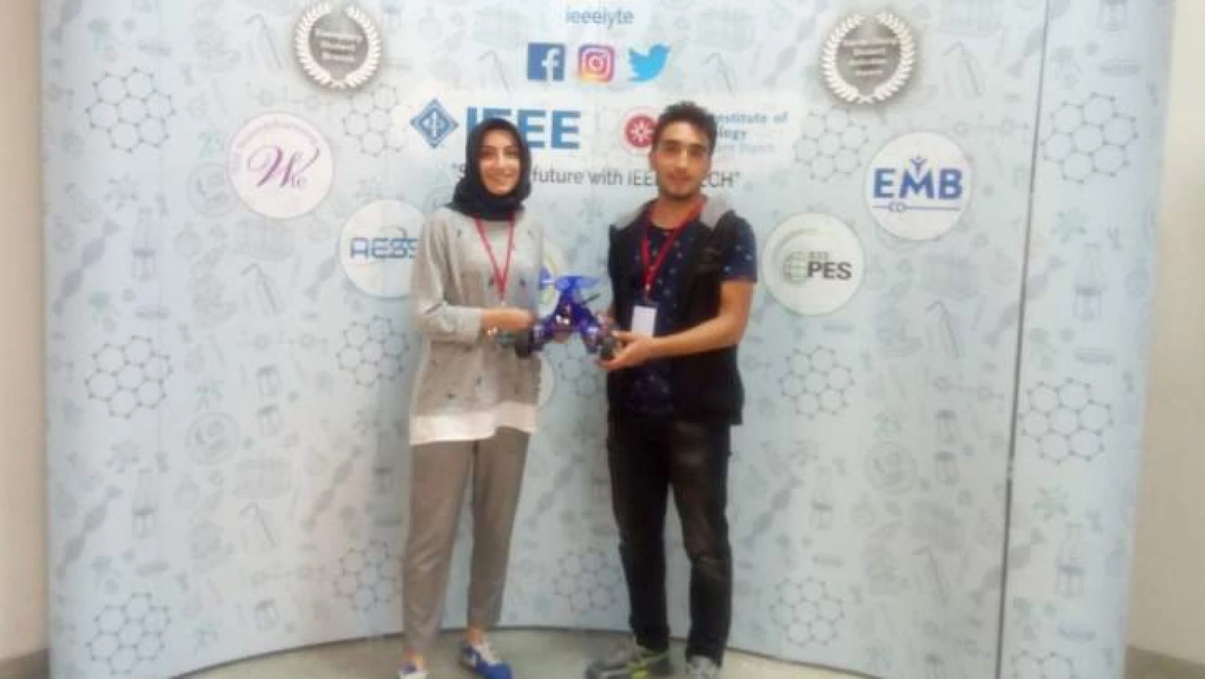 Kodlama Kulübü İzmir'de Robot Yarışmasını Katıldı