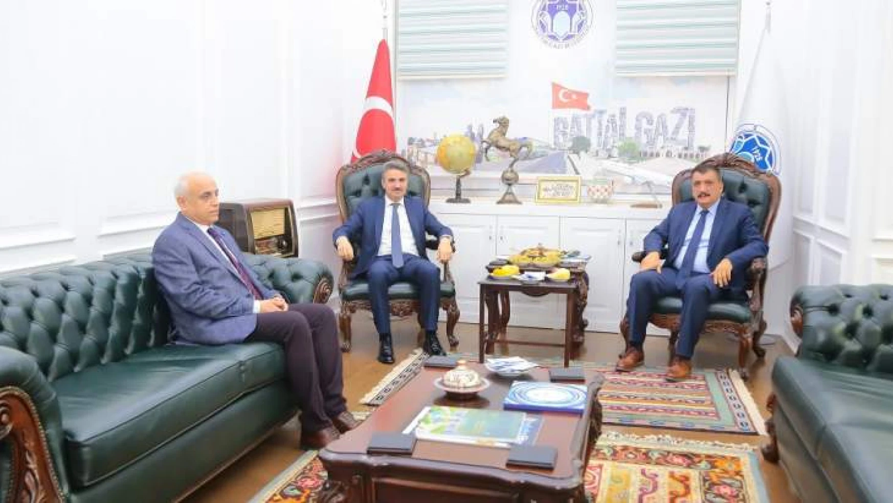 Malatya Valisi Baruş, Başkan Gürkan'ı Ziyaret Etti