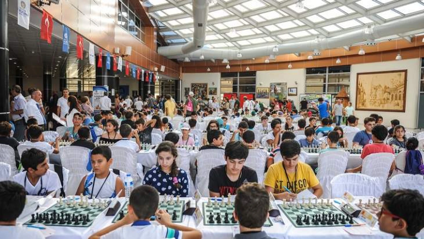 Uluslararası Altın Kayısı Satranç Turnuvası Başladı