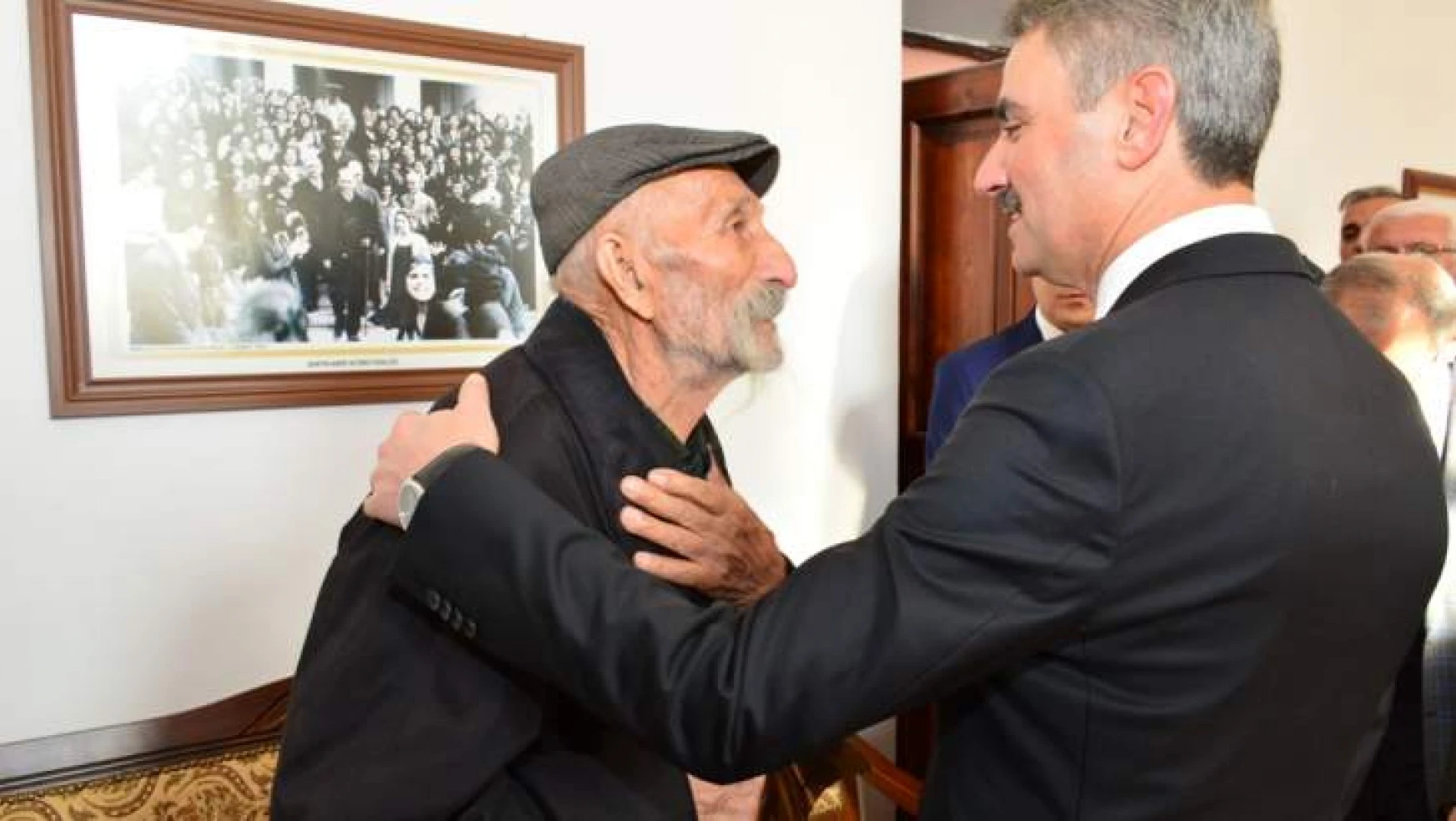 Vali Aydın Baruş 10 Kasım Atatürk'ü Anma Günü Törenine Katıldı