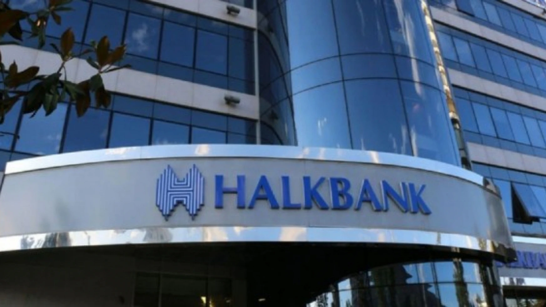 Halkbank'tan esnaf ve akaryakıt istasyonlarına kampanya