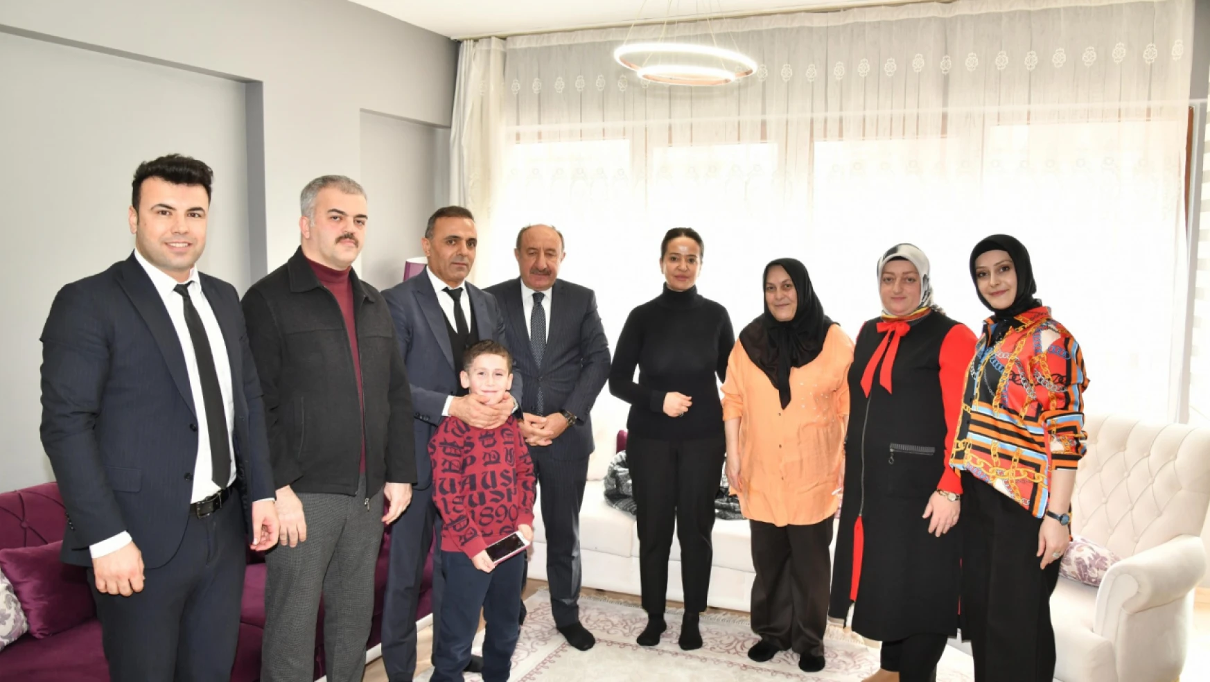 Hanımefendi Hanife Yazıcı'dan Şehit Ailesine Ziyaret
