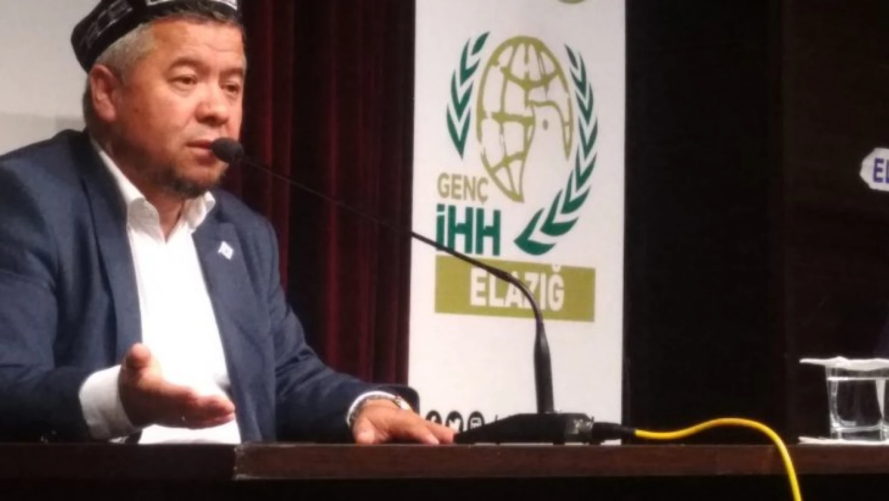 İHH'nın Düzenlediği Konferans'ta Doğu Türkistan Anlatıldı