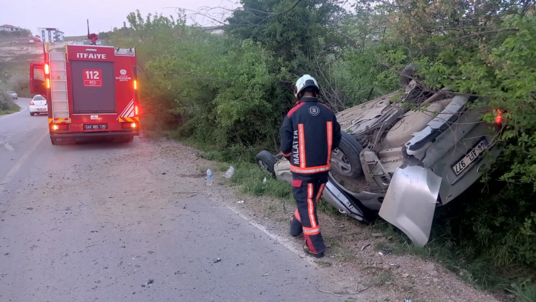 İki ayrı kazada 2 vatandaş yaralandı