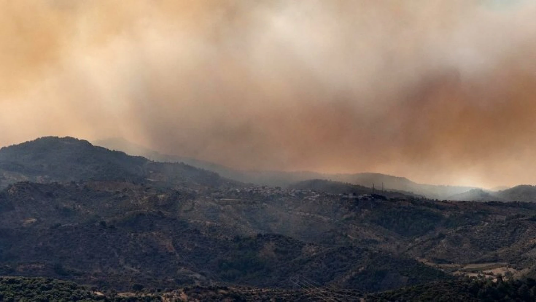 İzmir'deki yangında 5 bin hektar orman yandı