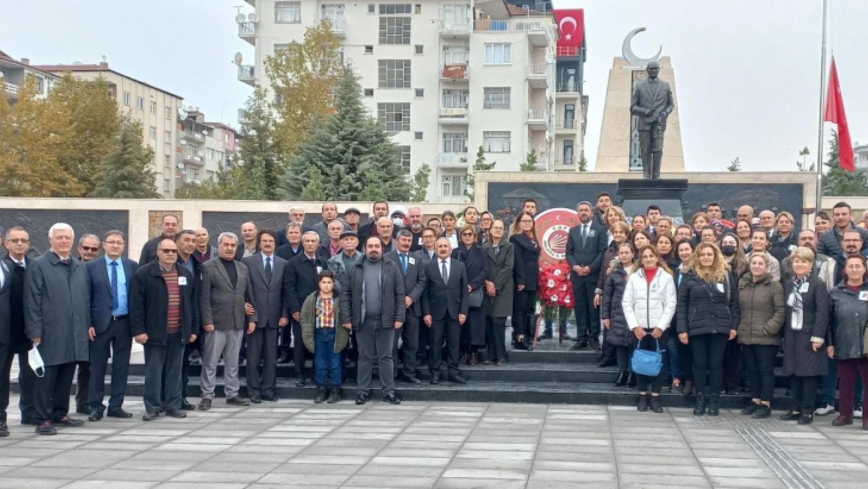Kiraz 'Atatürk Anıtını Değiştirmezseniz, Biz CHP Olarak Görkemli Bir Anıt Yapmaya Talibiz'
