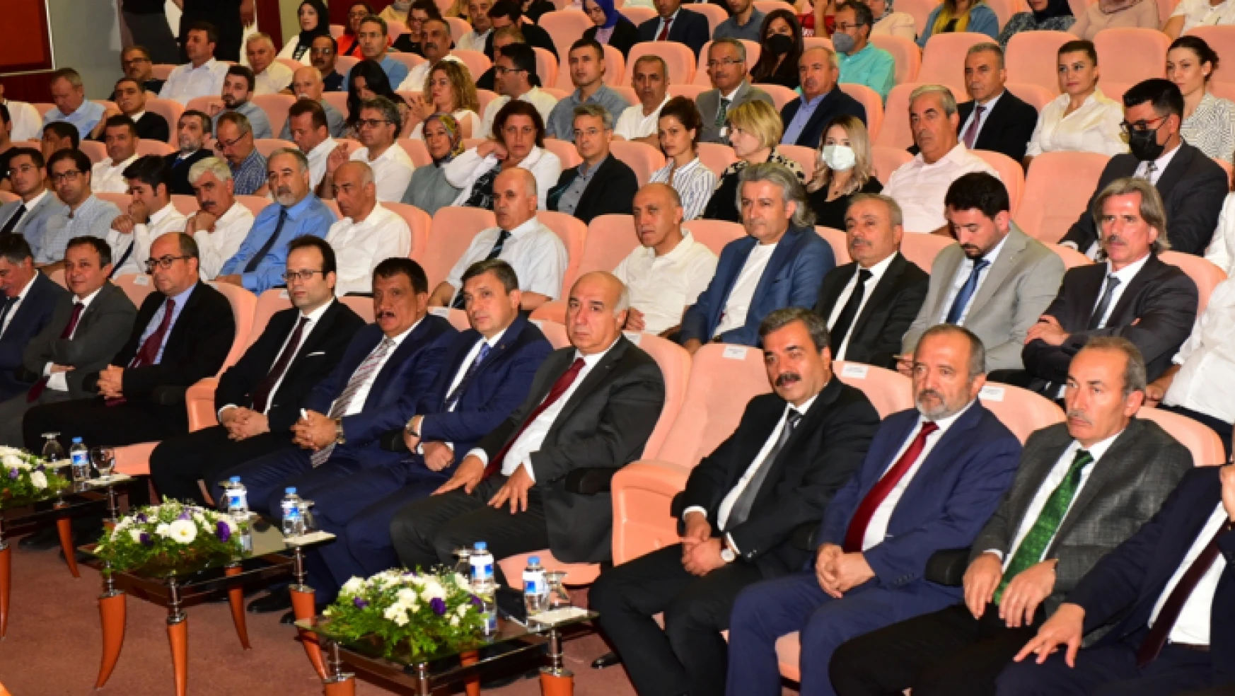 Kurumsal Akreditasyon Belgesi Takdim Töreni ve Anadolu Üniversiteler Birliği Kurumsal Akreditasyon Süreci Tecrübe Paylaşımı Toplantısı Düzenlendi.