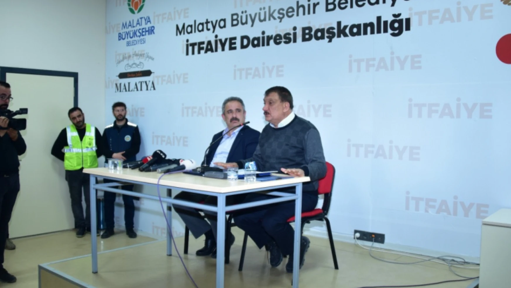 Malatya Büyükşehir Belediye Başkanı Selahattin Gürkan, Malatya'nın deprem süreci hakkında istişarelerde bulundu