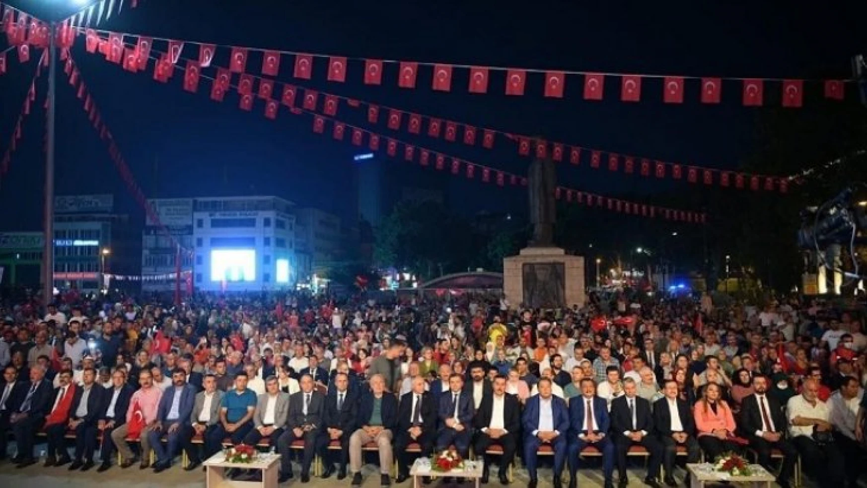 Malatya'da 15 Temmuz Kortej Yürüyüşüne yoğun katılım