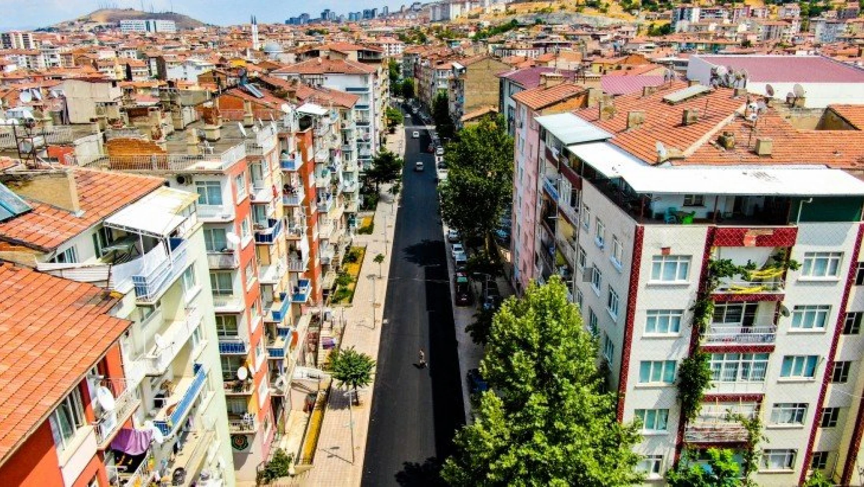 Malatya'da 8 Büyükşehirin Kullandığı Asfaltın Toplamından Daha Fazla Asfalt Dökülüyor