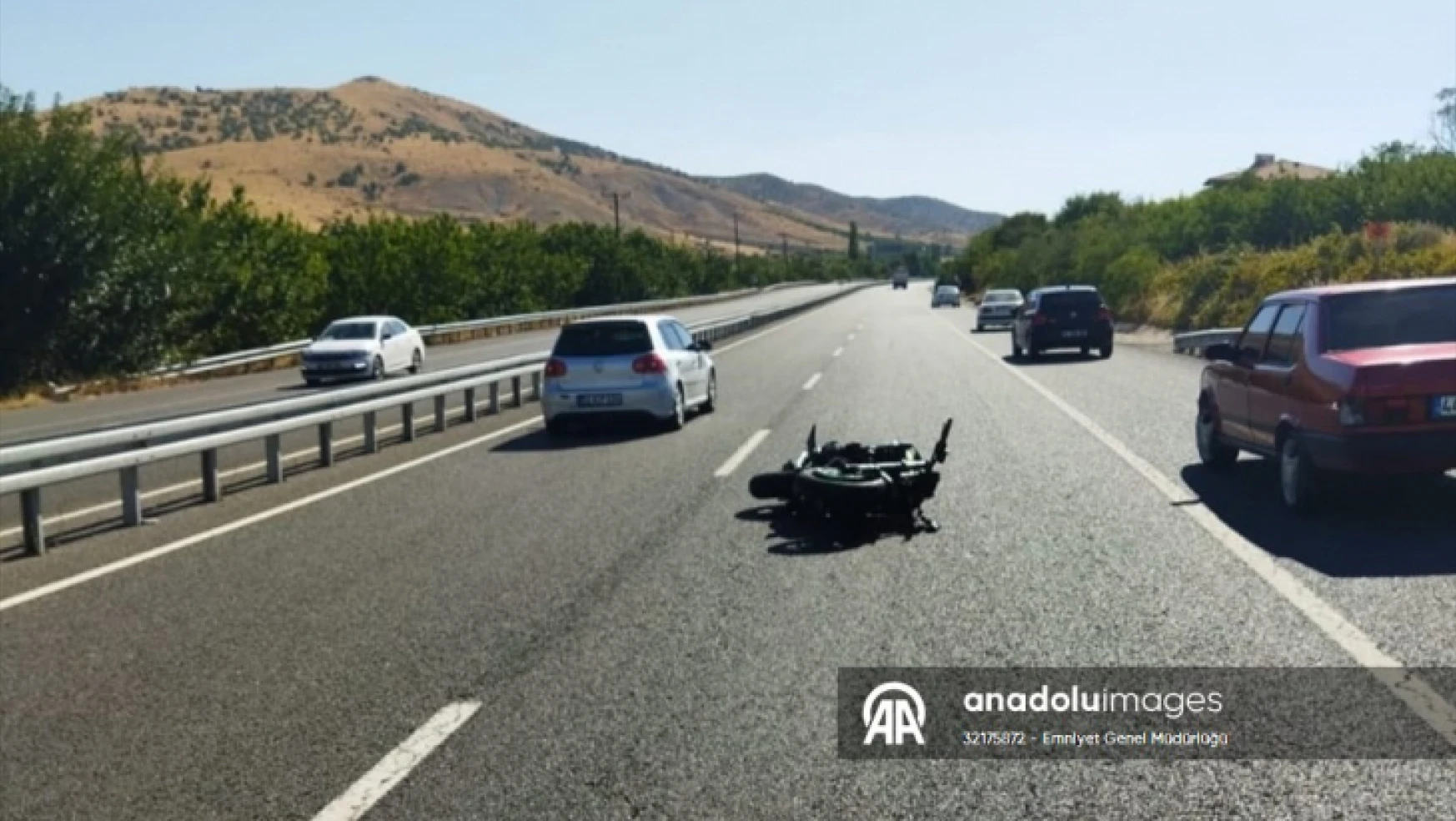 Malatya'da otomobile çarpan motosikletin sürücüsü öldü