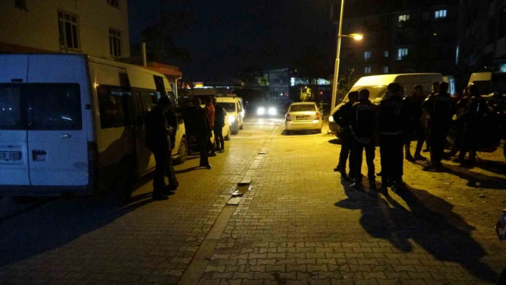 Malatya'daki kavgada bir kişi silahla, bir kişi darp sonucu yaralandı