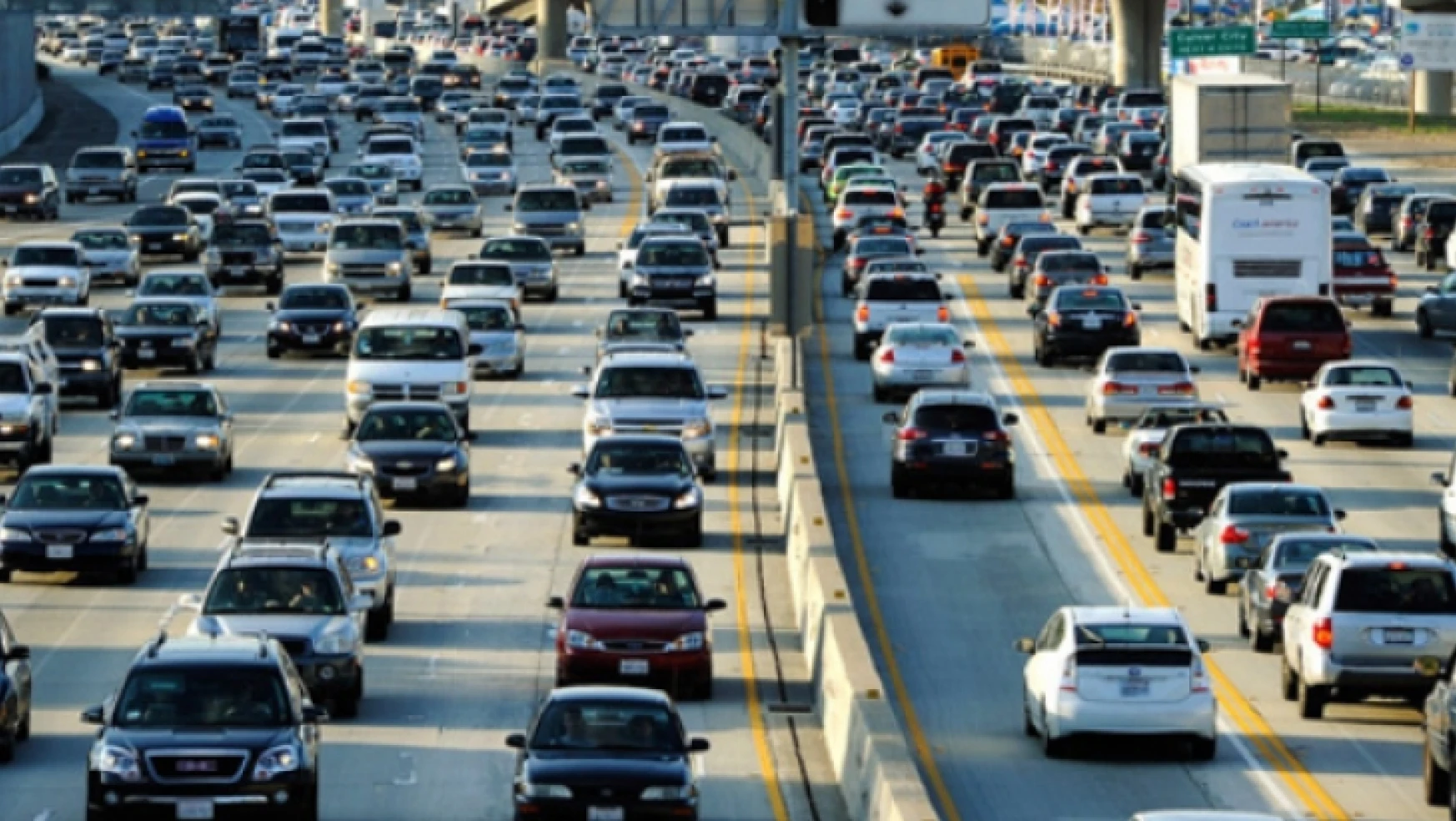 Malatya'da trafiğe kayıtlı araç sayısı 162 632 oldu.