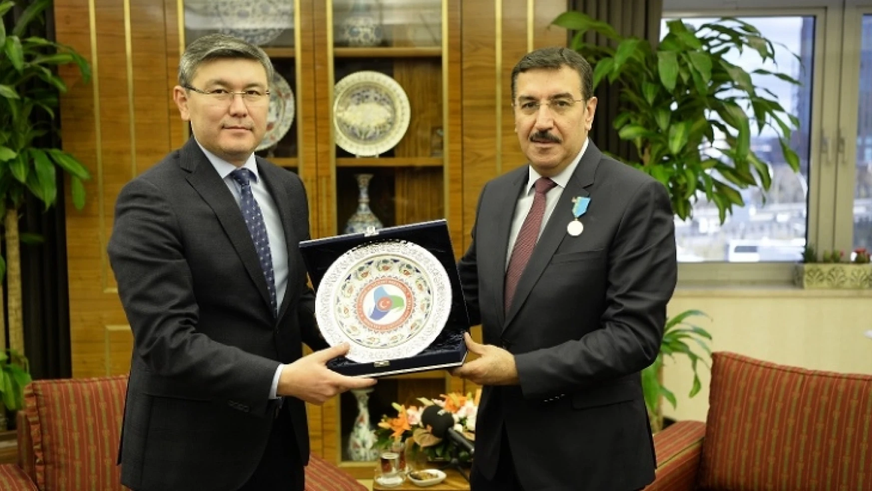 Bakan Tüfenkci, Kazakistan Büyükelçisini Kabul Etti