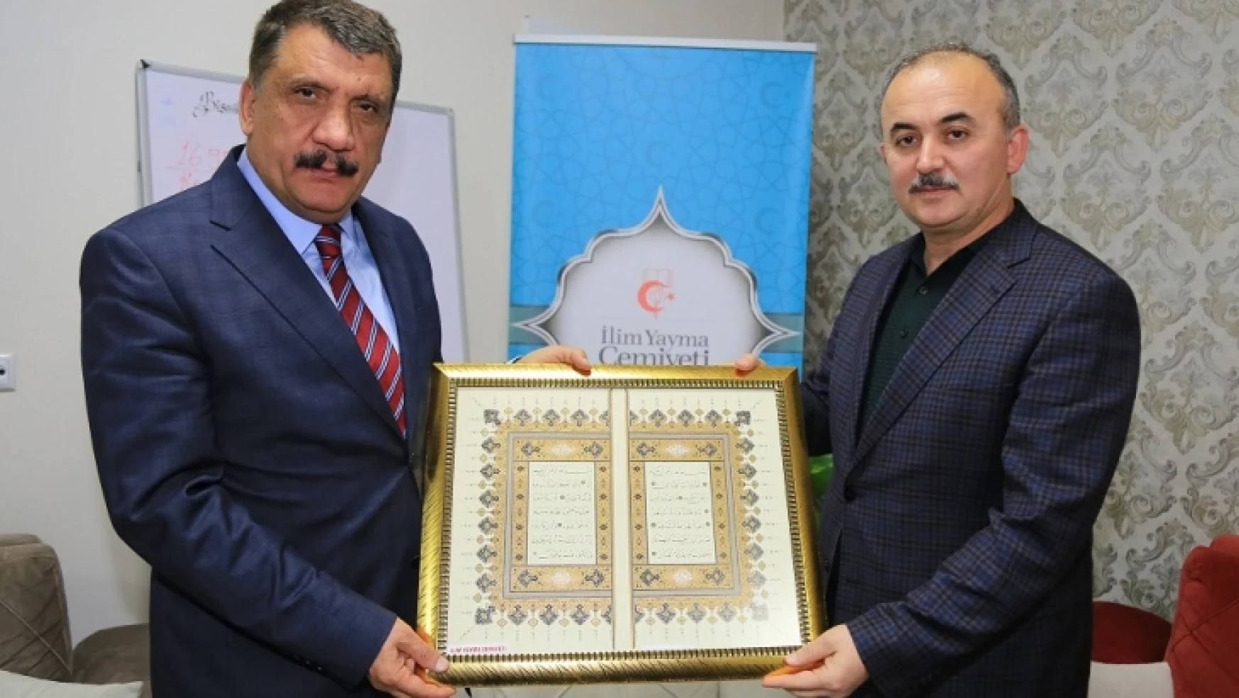 Başkan Gürkan, İlim Yayma Cemiyeti Malatya Şubesi'ni Ziyaret Etti
