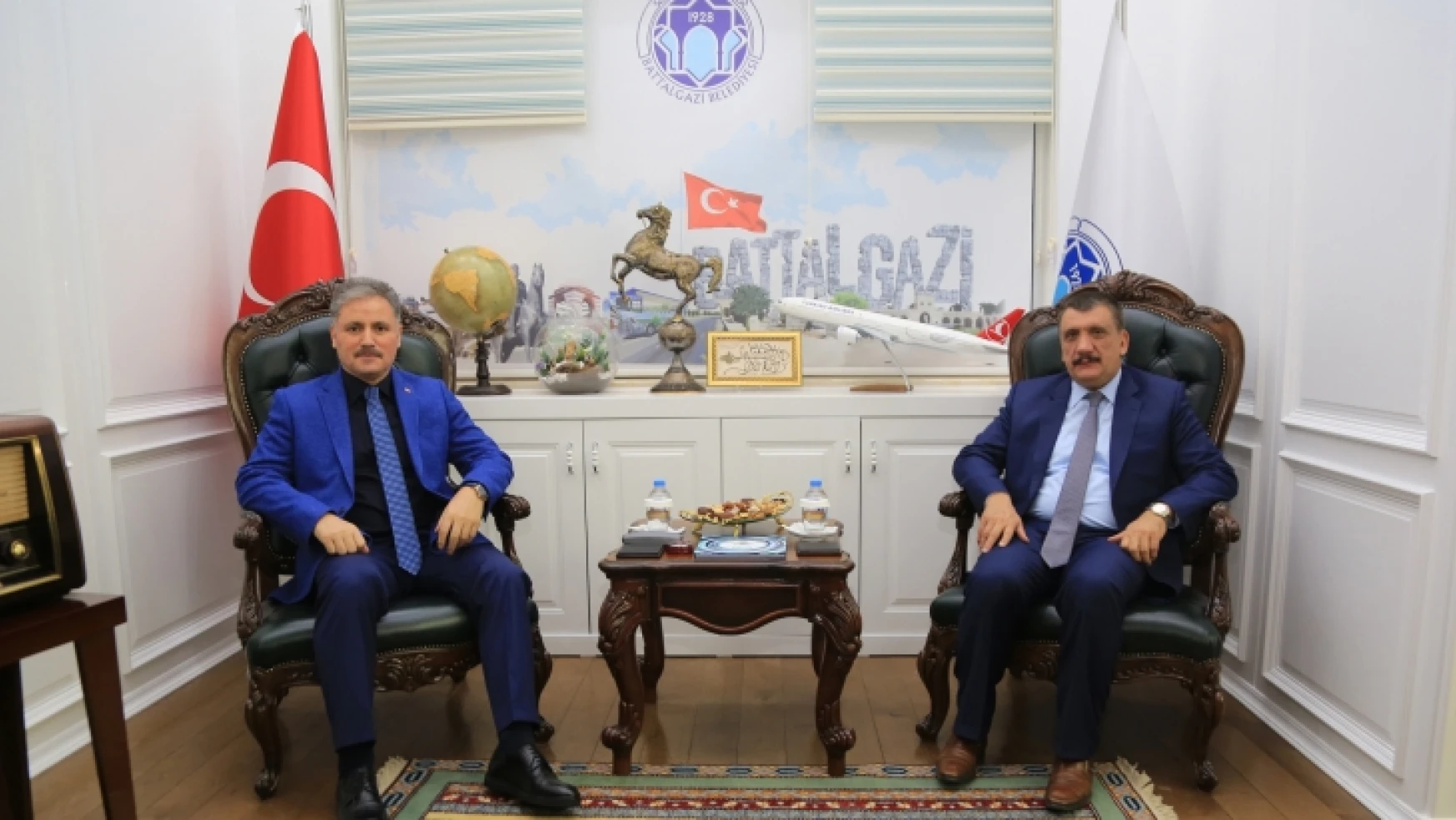 Çakır, Battalgazi Belediye Başkanı Gürkan'ı Ziyaret Etti