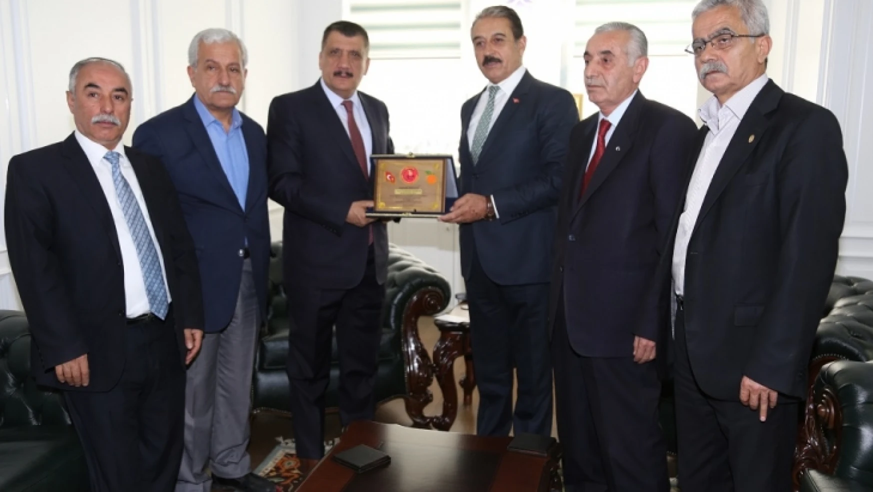 ESOB Başkanı Keskin Ve Esnaf Temsilcileri, Başkan Gürkan'ı Ziyaret Etti