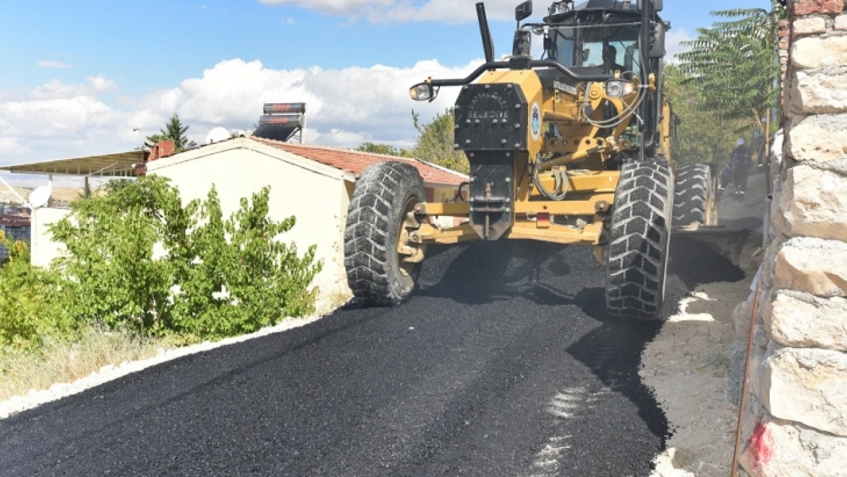 Battalgazi Belediyesi Asfalt Çalışmalarını Yoğun Tempoda Sürdürüyor