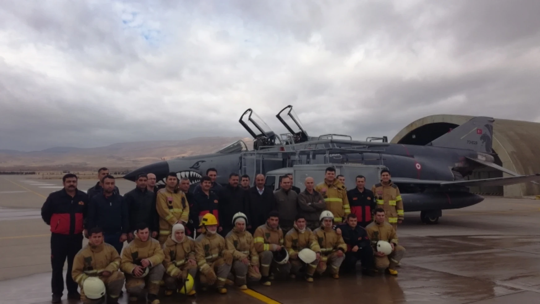 İtfaiye Personeline Uçak Yangınları Konusunda Eğitim