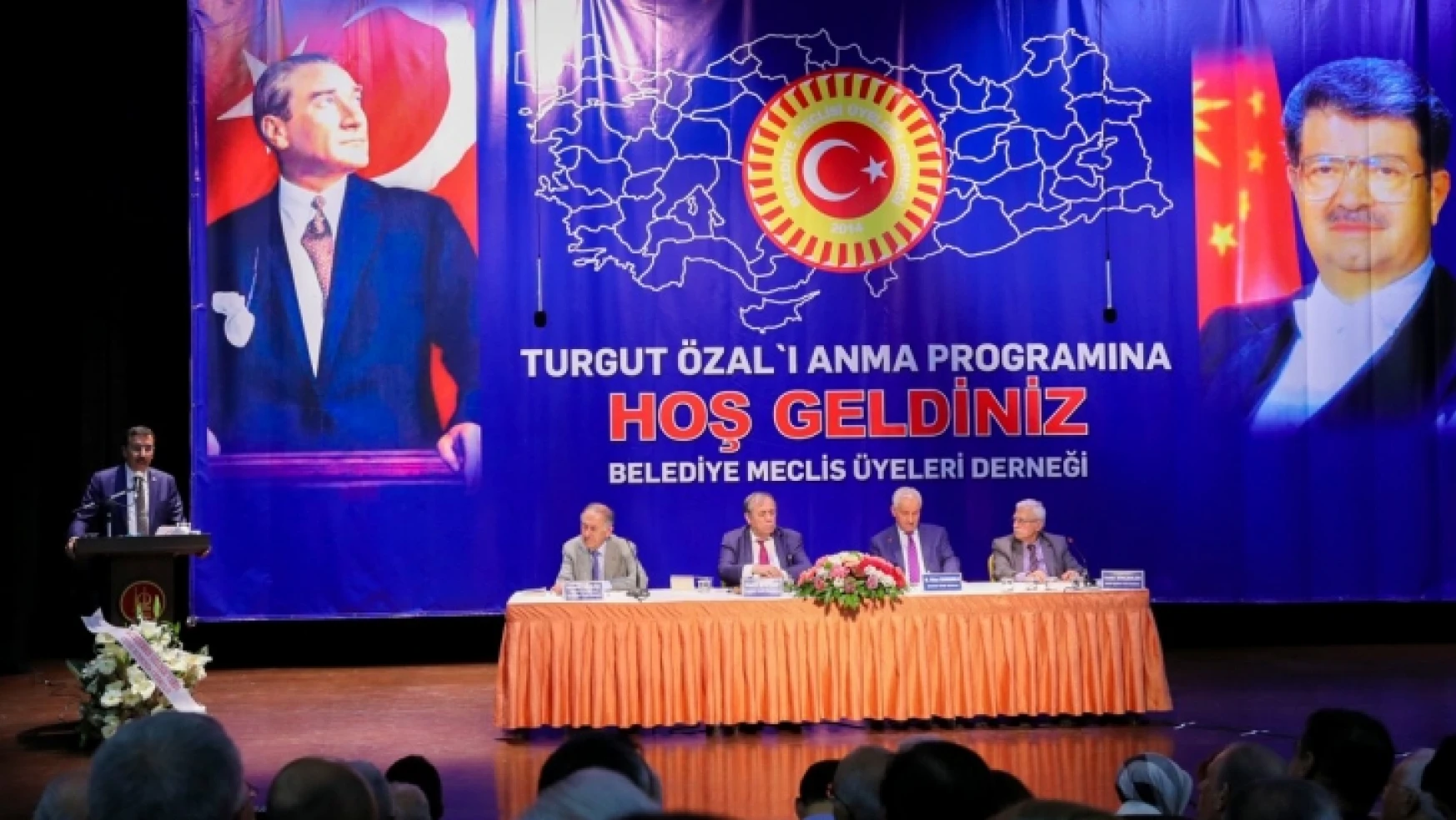 Bakan Tüfenkci: Özal Türkiye'ye Çağ Atlatan Bir Liderdi
